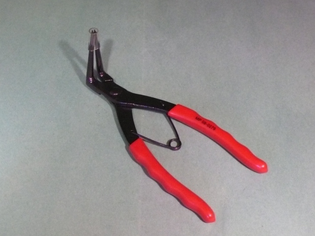MASTER CYLINDER SNAP RING PLIERS